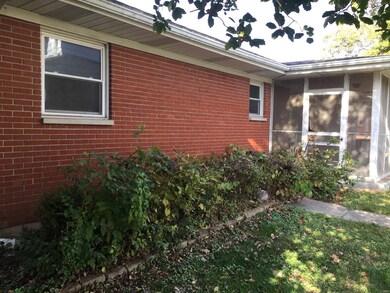 103 S Alton St, Freeburg, IL 62243 - photo 2