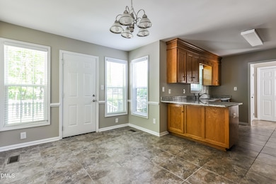 003-photo-dining-room-6985220