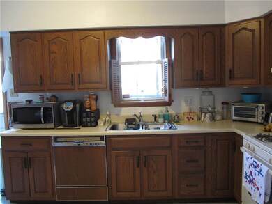 657 Penn Ave, Midland, PA 15059 - photo 5