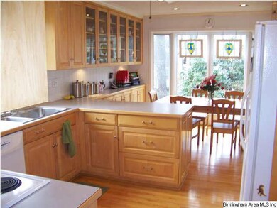 Updated Kitchen w/ Great cabinet space and large o
