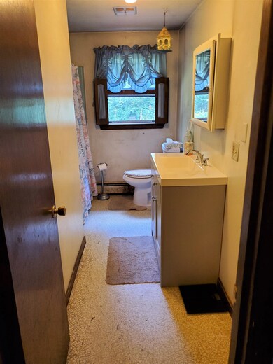 8 Wentworth Ln, Derry, NH 03038 - photo 6