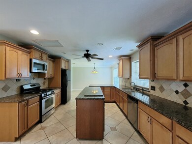 17207 Meadow Heights Dr, Houston, TX 77095 - photo 6