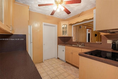 1155 NE 110th St, Miami, FL 33161 - photo 3