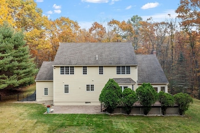 660 Sharpners Pond Rd, North Andover, MA 01845 - photo 3