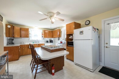 3204 Schuylkill Rd, Spring City, PA 19475 - photo 4