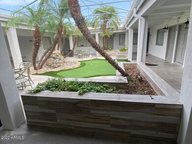 courtyard 6