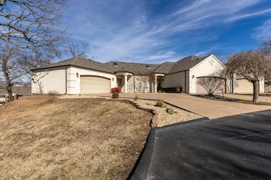 147 Grandview Dr unit 1, Branson, MO 65616 - photo 2