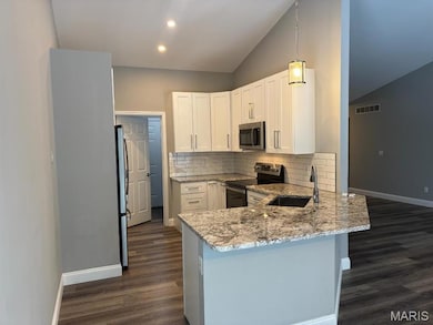 12 Soenker Cir, Saint Peters, MO 63376 - photo 6