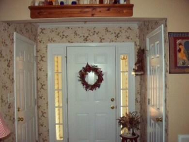 164 Royal Ln, Gray, GA 31032 - photo 2