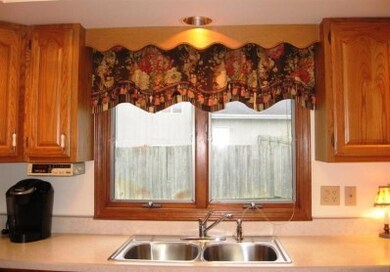 8849 Durbin Ct, Crown Point, IN 46307 - photo 6