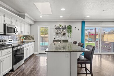 06-Kitchen