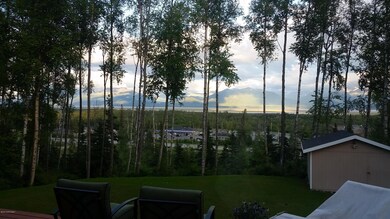 Lovely back yard-Summer