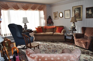 309 W Ann St, Milford, PA 18337 - photo 5