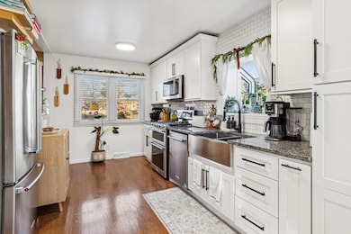 201 67th St, Darien, IL 60561 - photo 5