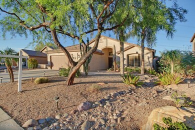 1046-West-Hearne-Way-11