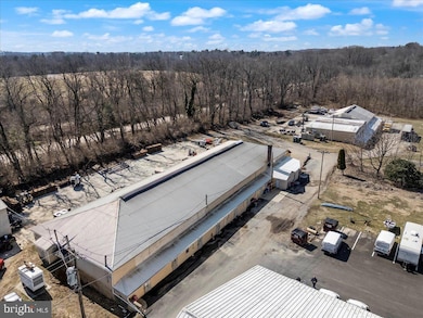 501 N Walnut Rd, Kennett Square, PA 19348 - photo 4