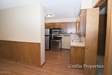 1069 Lockridge Dr NE, Grand Rapids, MI 49505 - photo 7
