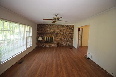 704 Cherry Ln, Laurel, MS 39440 - photo 3