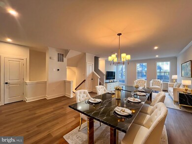 9424 Dandelion Dr, Lorton, VA 22079 - photo 5