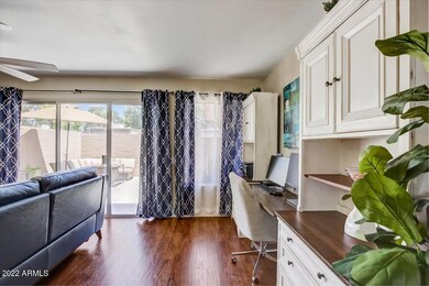 07-N Hawthorn Dr-007