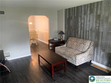 449 E Garrison St, Bethlehem, PA 18018 - photo 3