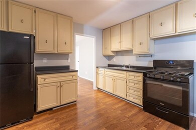 1913 Edgemont Way, Anderson, IN 46011 - photo 6