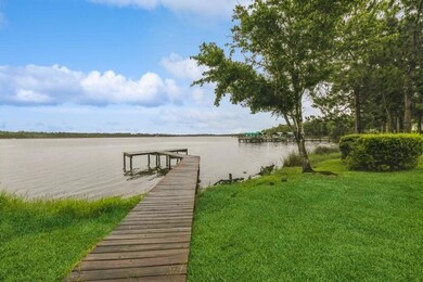 34_7962LolaCir_2068_FlexMLS800x600_800x6