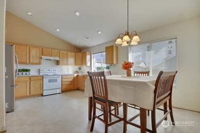 9904 Greenleaf Loop SE, Yelm, WA 98597 - photo 7