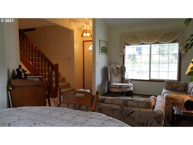 39534 Mccormick Dr, Sandy, OR 97055 - photo 3