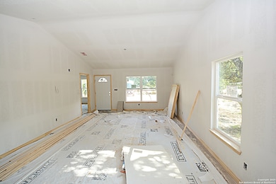 926 High Dr, Canyon Lake, TX 78070 - photo 4