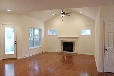 19 Rysedorph Ln, Rensselaer, NY 12144 - photo 6