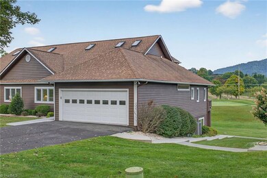 233 Lakeview Place unit D-2, Jefferson, NC 28640 - photo 5