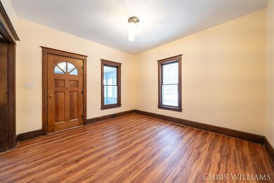 402 W Clinton St, Hastings, MI 49058 - photo 2