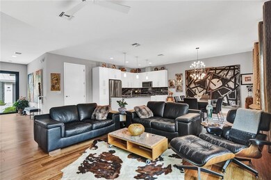 liv to kitchen and dining