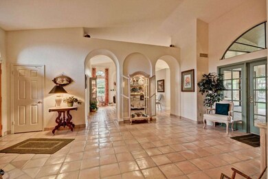 Beautiful Entry, Open Floorplan