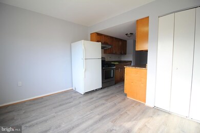 2428 Sun Valley Cir unit 7, Silver Spring, MD 20906 - photo 4