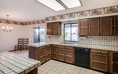 Kitchen Additional View