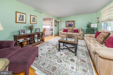 4 Niamoa Dr, Cherry Hill, NJ 08003 - photo 2