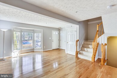 2716 Mapleview Ct, Odenton, MD 21113 - photo 2