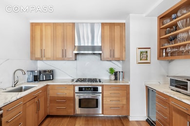 130 W 30th St unit 16A, New York, NY 10001 - photo 5