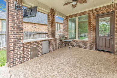 34514 Spring Creek Cir, Pinehurst, TX 77362 - photo 5