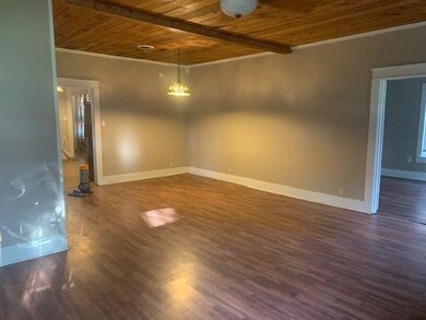 1216 S Lindsay St, Gainesville, TX 76240 - photo 6