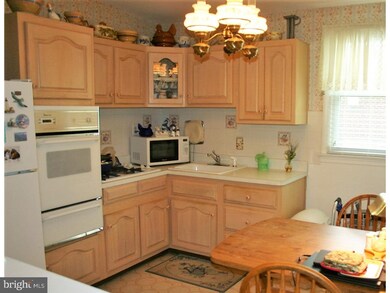 197 Dimarco Dr, Philadelphia, PA 19154 - photo 5