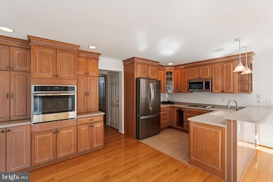 9576 Joey Dr, Ellicott City, MD 21042 - photo 3