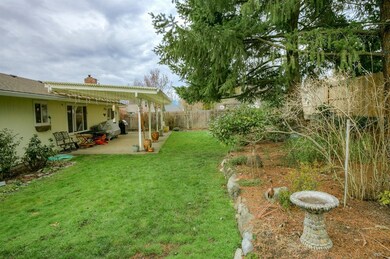 1374 Bonita Ave, Medford, OR 97504 - photo 4