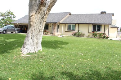 1682 60th St W, Rosamond, CA 93560 - photo 4