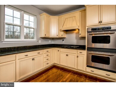 906 Nottingham Rd, Pottstown, PA 19465 - photo 7