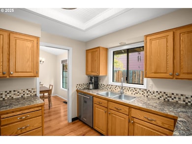 19820 SW Jette Ln, Beaverton, OR 97003 - photo 6