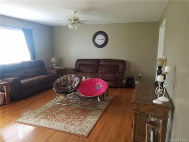 184 Doe Trail Ln unit 16, Statesville, NC 28625 - photo 2