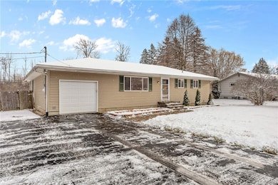 12 Vollmer Pkwy, Rochester, NY 14623 - photo 5